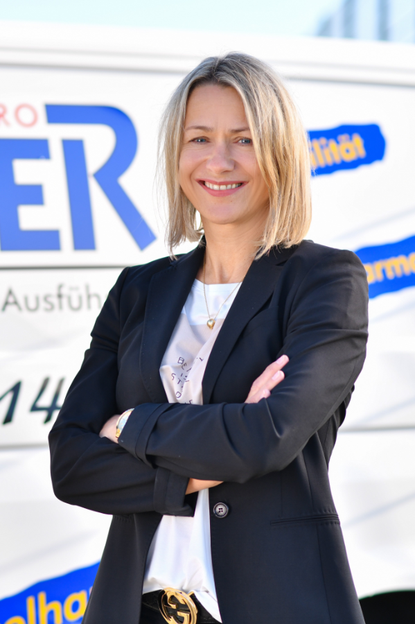Diana Beckmann Büroangestellte Diana Beckmann, Büroangestellte Firma Elektro Müller, Wolfsburg